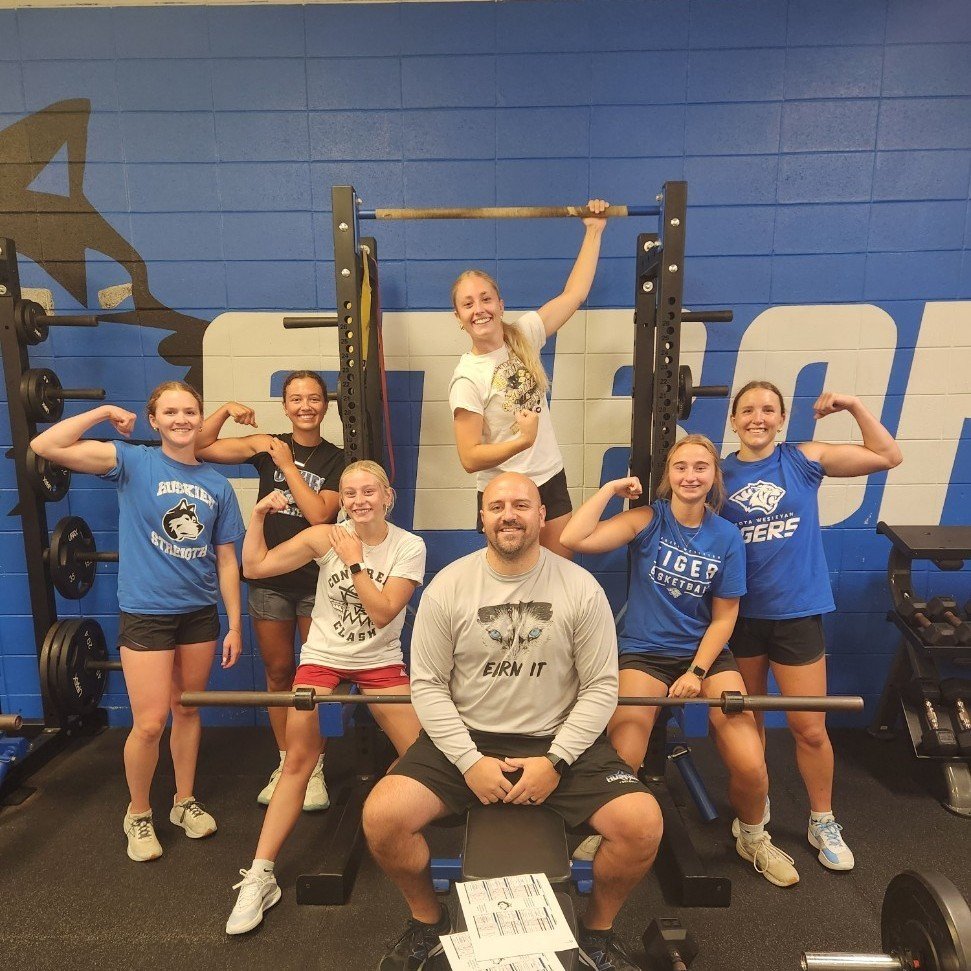 Thank you, seniors, for all your dedication and time spent in the weightroom.