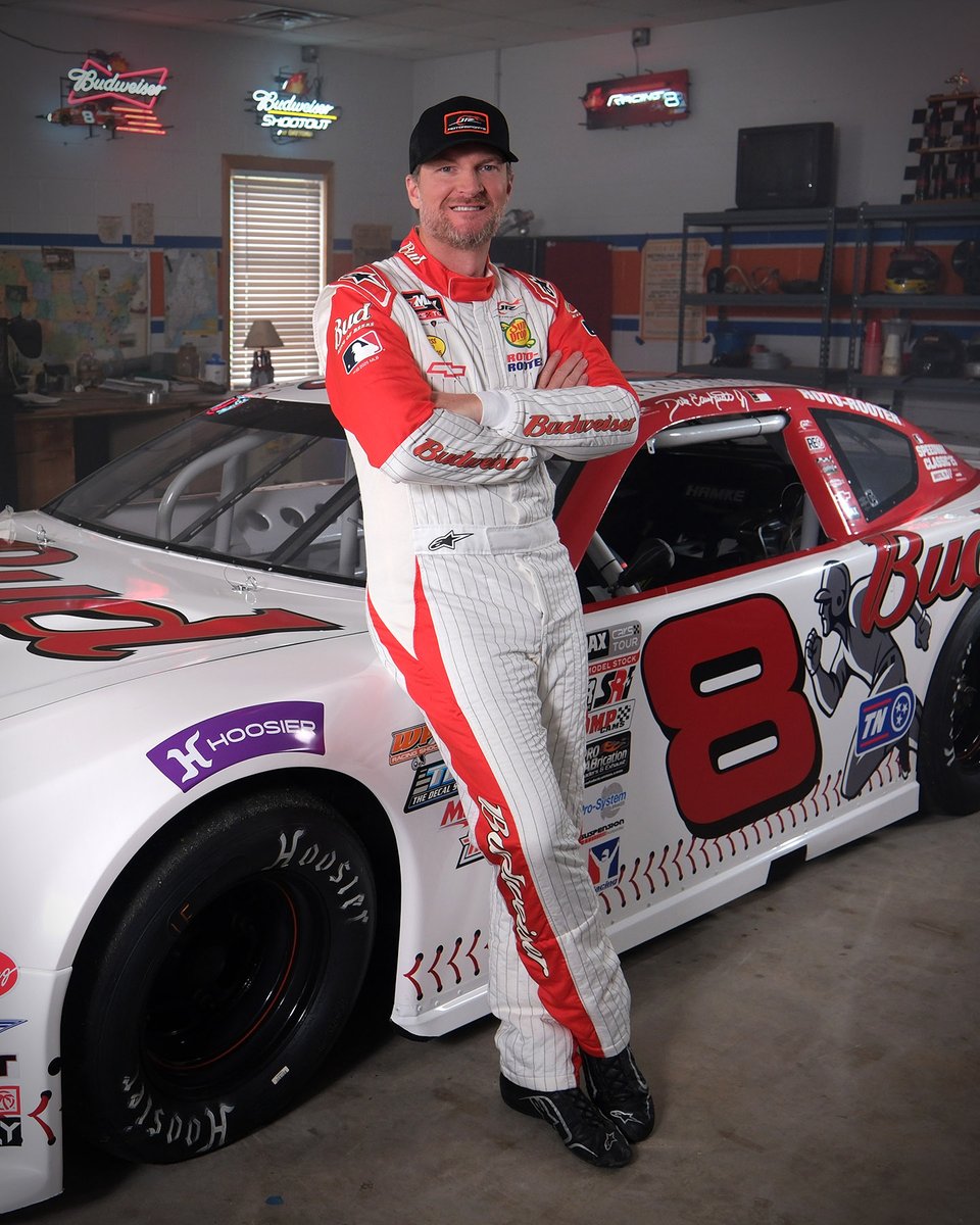 budweiserusa's tweet image. Bristol, get your Buds ready.