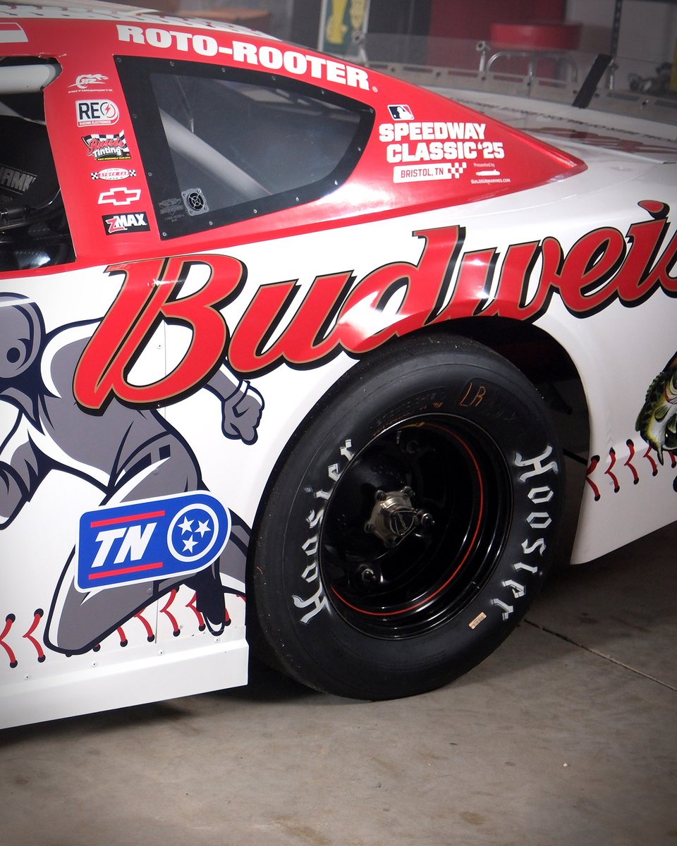 budweiserusa's tweet image. Bristol, get your Buds ready.