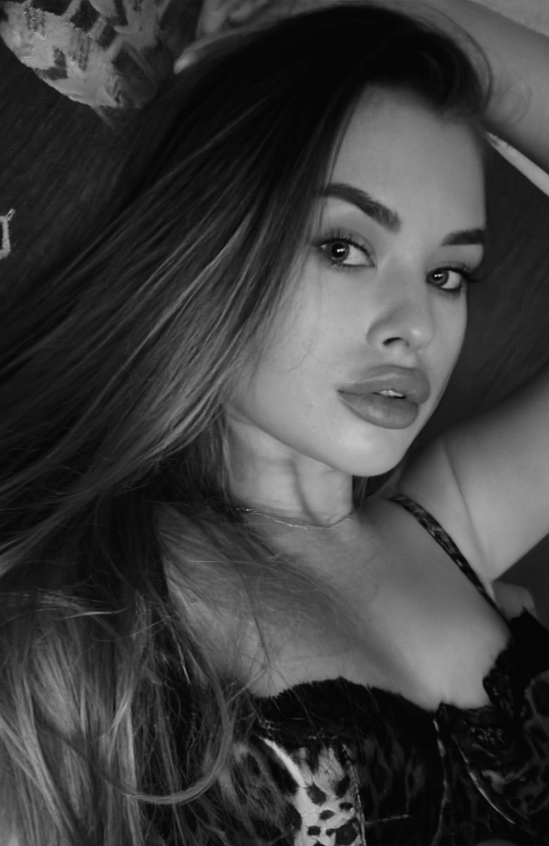 Намалювалася і лежить