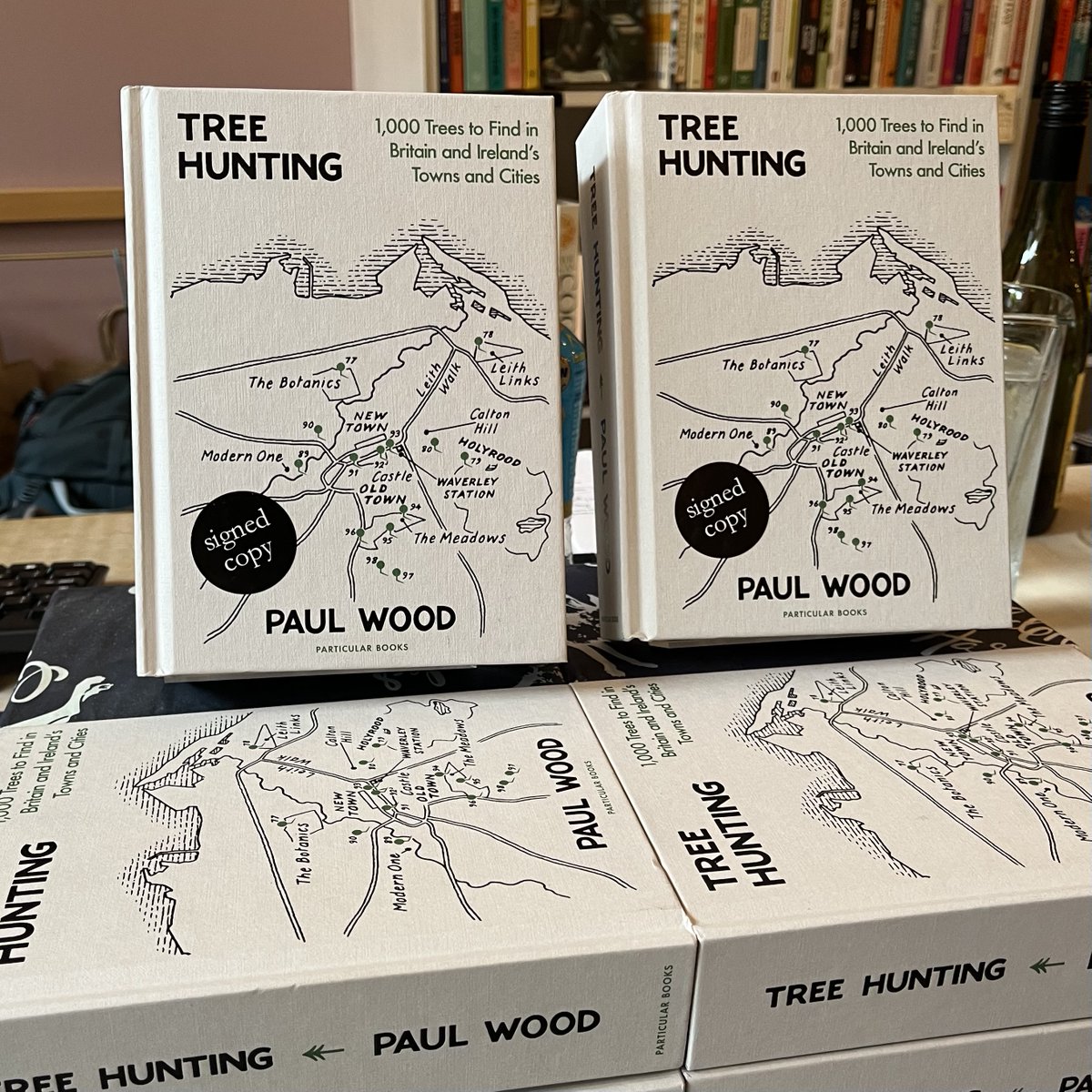 Yesterday, we had a wonderful evening talking trees with <a href="/TheStreetTree/">Paul Wood 🌳</a>! 🌳 A huge thank you to everyone who came along, and Paul himself, for a delightful event. Reserve a signed copy whilst stock lasts: goldenharebooks.com/pages/contact-…