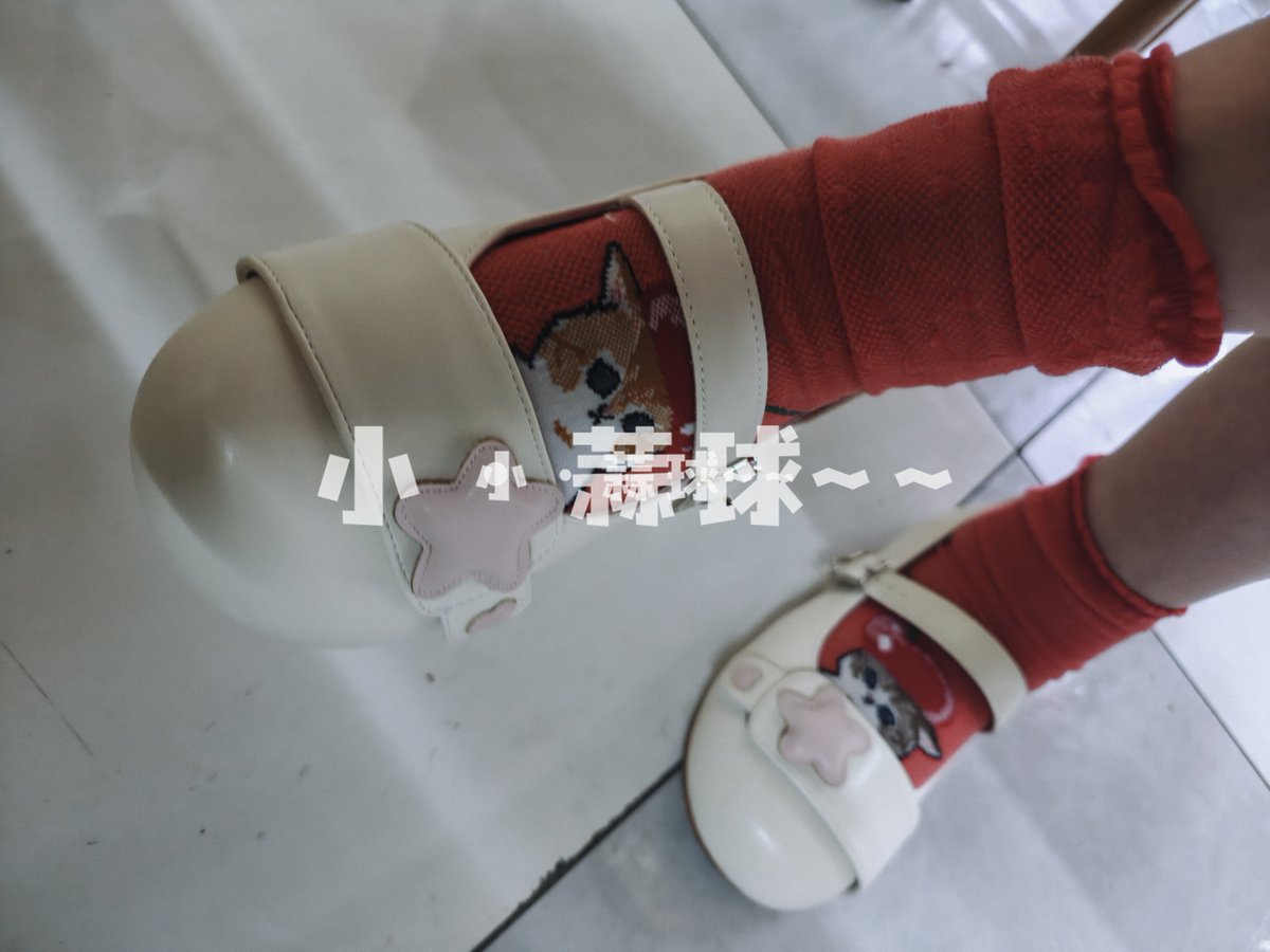 #lo鞋#lo #原味#棉袜#丝袜#舔脚#袜子#鞋交#鞋#鞋控#骚货大赏#萝莉#御姐#白丝萝莉#玛丽珍鞋#扫楼打胶#玩鞋#射鞋#内衣#原味鞋#平底鞋#猪腰子鞋