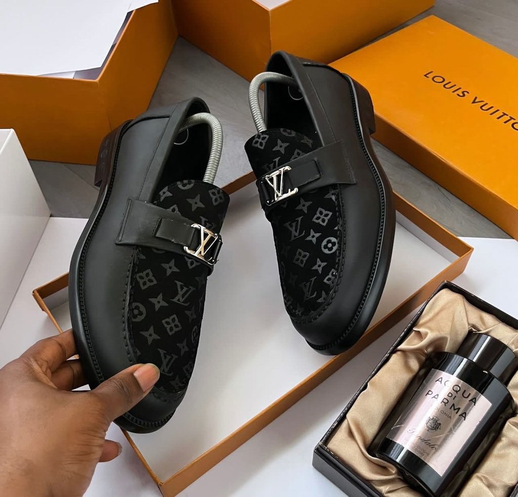 This or That? 

Check comment for price, dm to buy