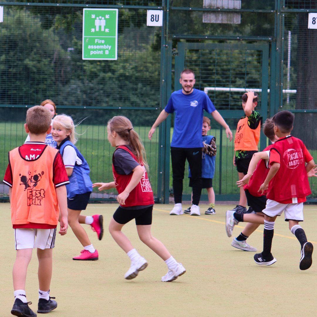 📸 What an exciting morning at our Southlands Holiday Club in Chorley! ⚽️  🙌

Want to join the fun? Check out firstkick.co.uk/holiday-clubs for more info!

#FirstKickFootball #SouthlandsChorley #HolidayClub #ChorleyEvents