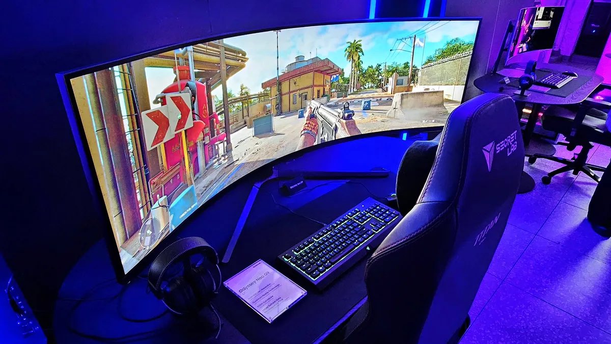 I think I need to buy the Samsung G9 Neo 57” curved monitor for the shack. Talk me out of it for my wife’s sake. #HamRadio