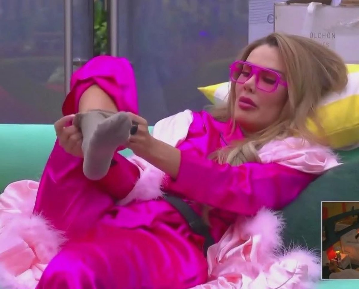 *Mi hora de entrada al jale es a las 8 am*
–Yo a las 7:59: