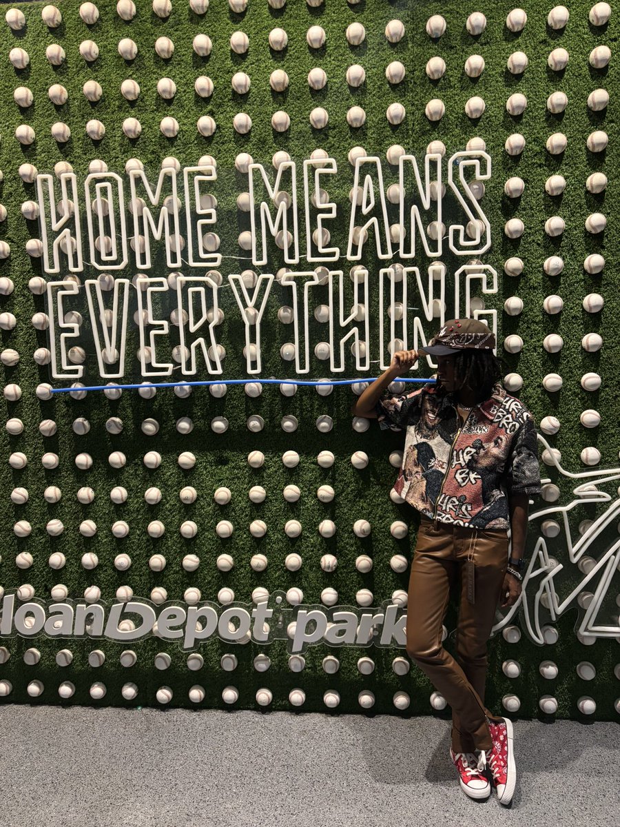 Eℓ Bee. tweet media