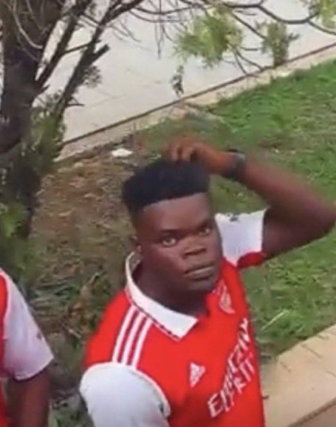 Partey                                         ???