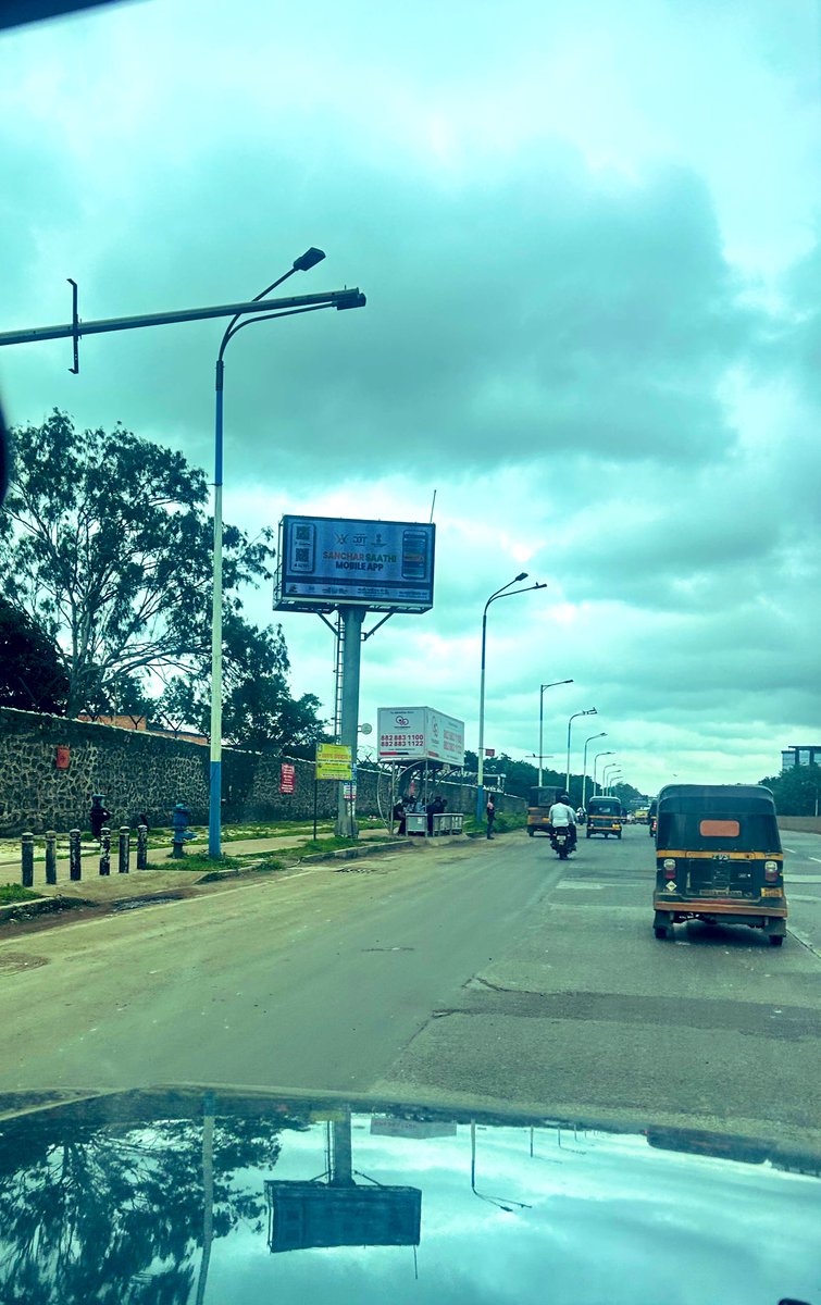 DefenceBrat's tweet photo. #AnotherScam under #SmartCityPune
Have you noticed the sharp rise in those large LED panels across Pune?
If yes, congratulations, you’ve just spotted one of the most visible (and questionable) outcomes of the Pune Smart City project and @PMCPune
While you might have hoped “smart” meant better footpaths, working cycle lanes, modern sewage systems, or reliable water pipelines, the budget has instead been smartly diverted to install LED displays.
Why? So governments can market themselves before elections or anytime they feel like showcasing “progress.”
This is what “development” looks like when vanity gets more budget than infrastructure.
On a side note:
Anyone in my network with insights or connections who can help me find the approximate cost of one such LED panel including the entire erected structure and setup please DM or comment.