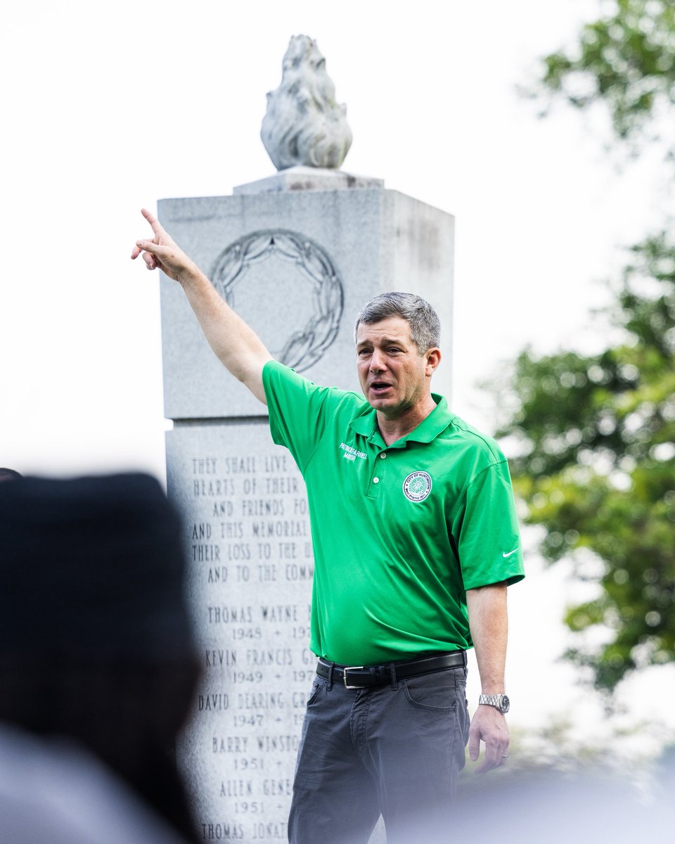 HerdFB's tweet image. For the 75 🖤

Spring Hill Cemetery Run 🤘

#WeAreMarshall
