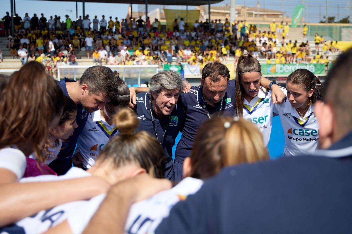 ccvmoficial's tweet photo. 🏑 ¡Enhorabuena, Pablo Usoz! Mejor entrenador de la Liga de hockey 24-25 👏🏻

🏆 Felicidades también a nuestras jugadoras y a todo el equipo técnico. ¡Orgullo RCCVM! 💛💙

📸@rfe_hockey

ℹ https://t.co/1drHb3Egj4

#hockey #VamosV #SomosRCCVM #RCCVM https://t.co/hP1uw5env5