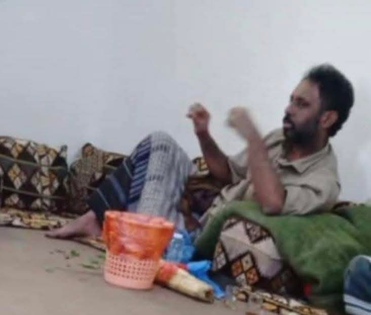 من هنا يحمي حضرموت
من يسمي نفسة المنقذ وهو مرتكب الجريمة
 #حماية_حضرموت