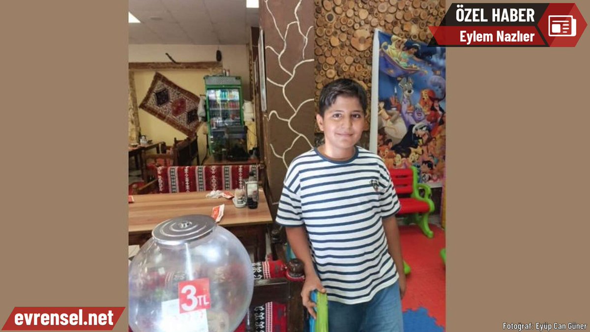 ✒️12 yaşında hayatını kaybeden Eyüp'ün fotoğrafını istedim babasından. Tüm karelerde Eyüp çalışıyordu. Ne bir doğum günü pastası, ne salıncakta bir gülümseme. Geriye sadece çalışırken çekilmiş görüntüler kalmıştı

Eylem Nazlıer'in (<a href="/eylemnazlier/">Eylem Nazlıer</a>) haberi 

evrensel.net/haber/563731/1…