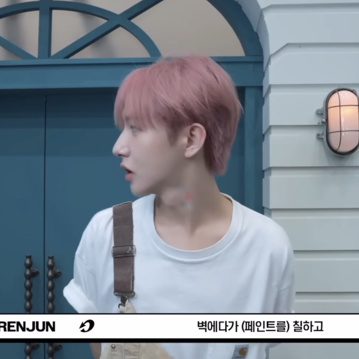 얘들아 런쥔이가 정말 잘생겼다………………….