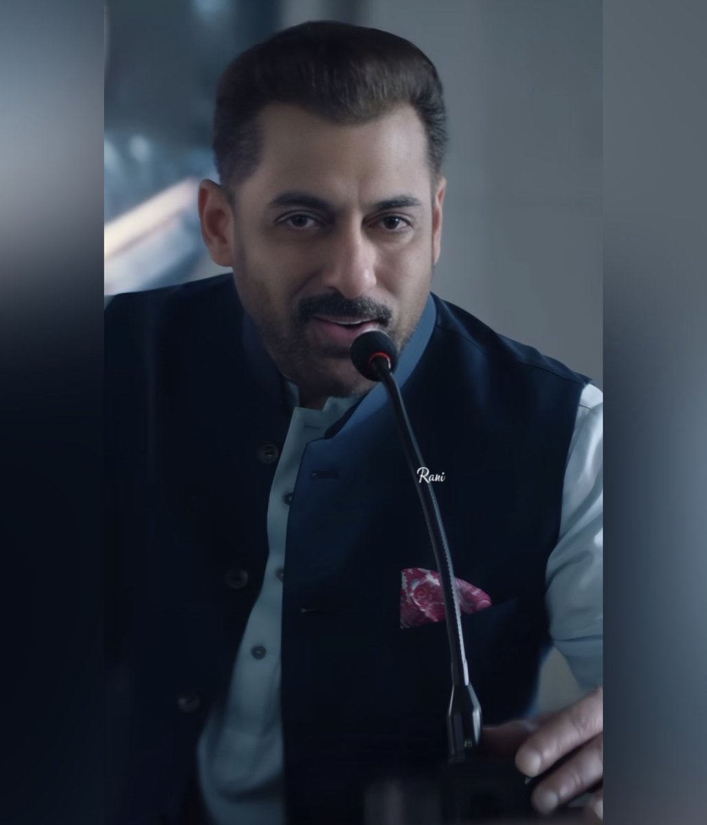 ๐ฝ๐๐๐ (@rani_love10) on Twitter photo Latesttt โฆ..  And that hint of his Smileeeeโค๏ธat the end of #BigBoss19Teaser 
#SalmanKhan #ColorsTv Latesttt โฆ..  And that hint of his Smileeeeโค๏ธat the end of #BigBoss19Teaser 
#SalmanKhan #ColorsTv