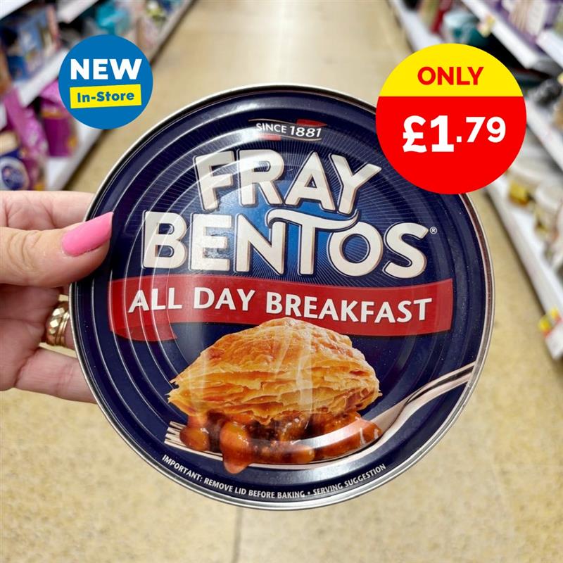 All your fry-up favourites - baked beans, sausage, bacon &amp; black pudding topped with a puff pastry lid - now in a pie 😍

 #bakedbeans #blackpudding #puffpastry #sausage