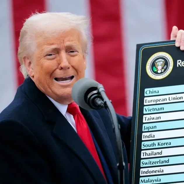 factpostnews's tweet image. New economic data shows that, in the past 6 months, durable manufactured goods have had the largest price increase during any 6-month period in the past 38 years.

This increase is likely due to Trump's tariffs.