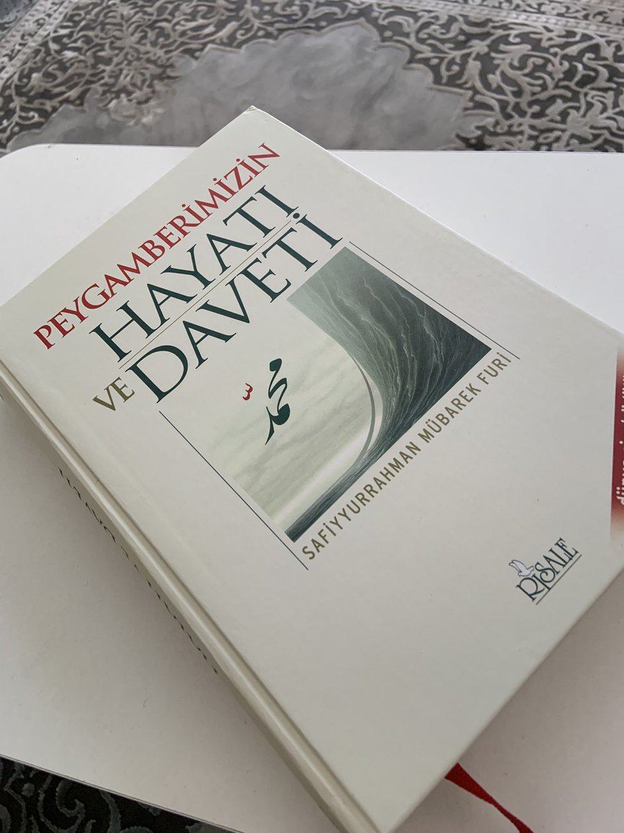 bosragoc's tweet photo. Tam da ‘Allahım bana peygamberimizi tanımam için doğru kaynak veya hayatını anlatacak dost çıkar karşıma’ diye ettiğim duamın ertesi hediye olarak gelen güzel kitabım☺️☺️ Teşekkür ederim @hadis_mektebi https://t.co/stXhTE8Cs8