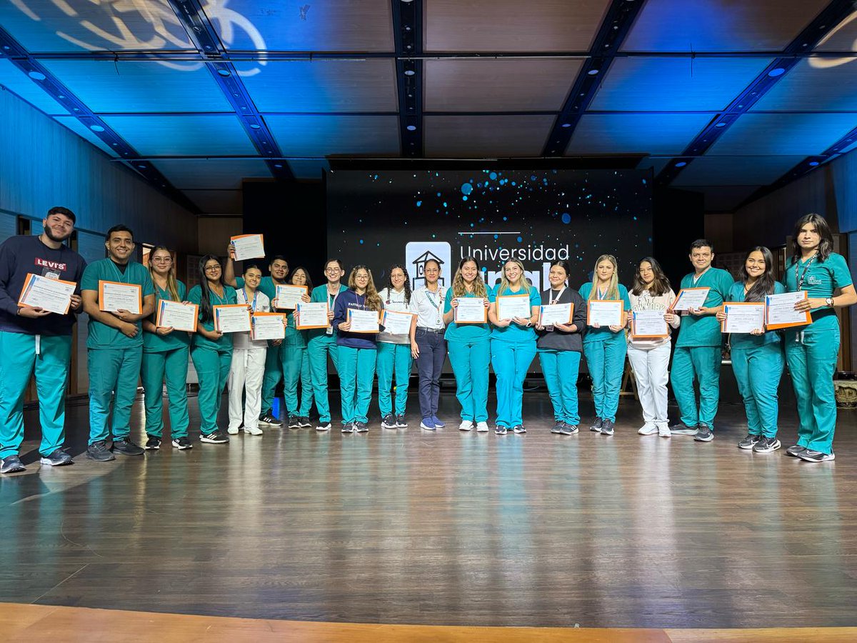 🏅Nuevos Champions Students #BPSO culminaron con éxito su curso de entrenamiento #RNAO y el liderazgo en la práctica clínica.
Ahora están listos para transformar el cuidado de enfermería, actuando con base en la evidencia y siendo agentes de cambio en sus entornos.
#UNAB 🤎🤍💙