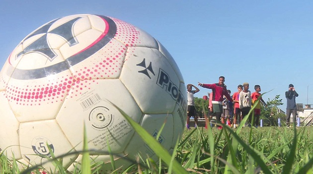 5deseptiembre.cu (@5deseptiembrecu) on Twitter photo #Comentario ¿⚽️ ó ⚾️? || Fútbol en #Cienfuegos , ¿y el béisbol? 5septiembre.cu/futbol-en-cien… La #Opinion de la periodista Leyaní Diaz Hernández (<a href="/LeiaDCienfuegos/">Leyaní Díaz</a>) #Comentario ¿⚽️ ó ⚾️? || Fútbol en #Cienfuegos , ¿y el béisbol? 5septiembre.cu/futbol-en-cien… La #Opinion de la periodista Leyaní Diaz Hernández (<a href="/LeiaDCienfuegos/">Leyaní Díaz</a>)