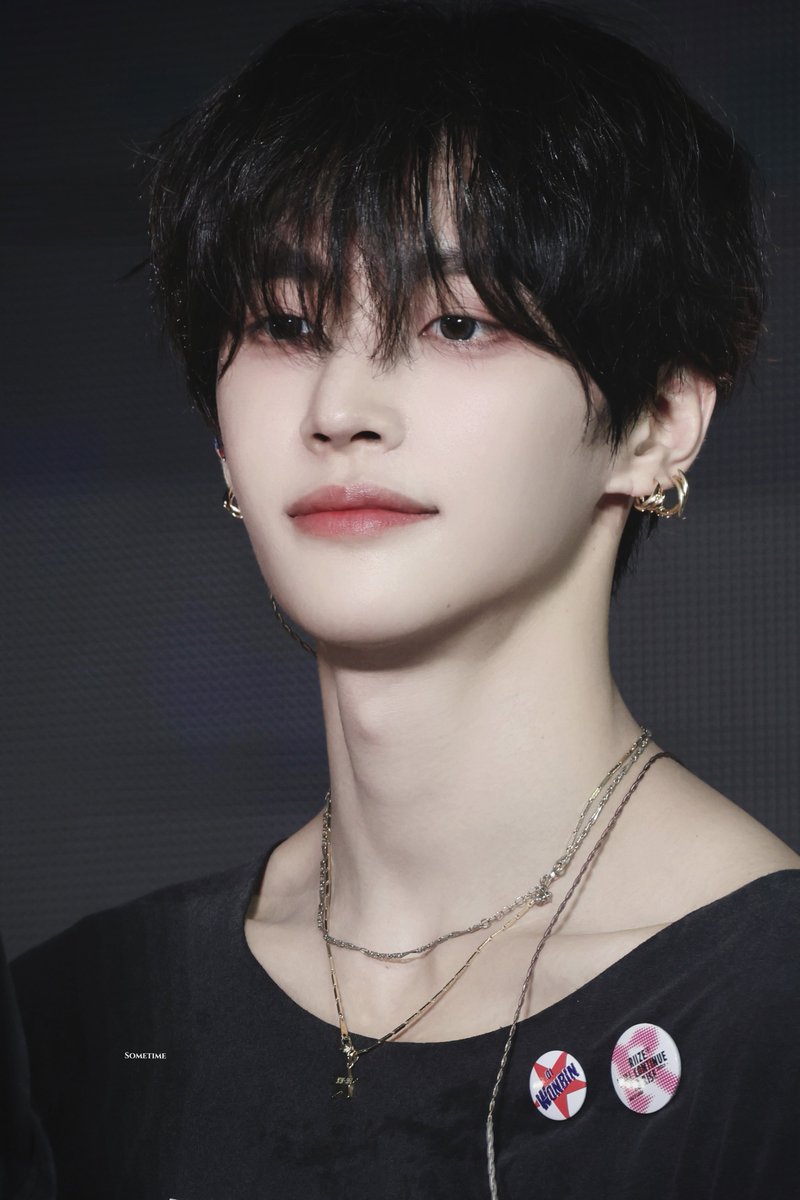 흑발 덮머 원빈 진짜 좋네