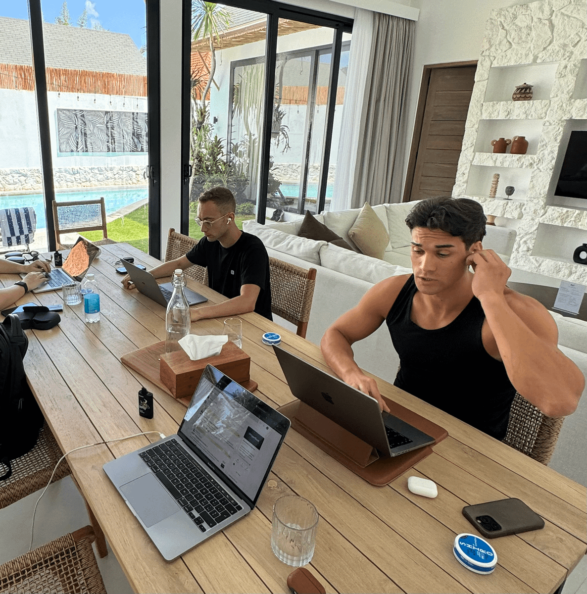 You can earn $323 a day if you have:

1. A Laptop
2. A Wifi connection
3. A ChatGPT account (free or paid)

Here are the 5 steps I use to earn $323 a day: 👇