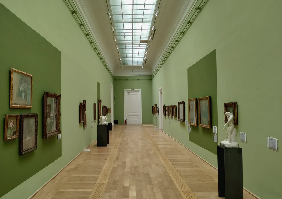 Nouvelle couleur, nouvel accrochage, nouvel éclairage… la galerie impressionniste s’est refait une beauté, pour mettre davantage en valeur un ensemble exceptionnel d’œuvres de ce courant artistique qui a révolutionné l’art à la fin du 19e siècle.
📅 Réouverture samedi 3 août
