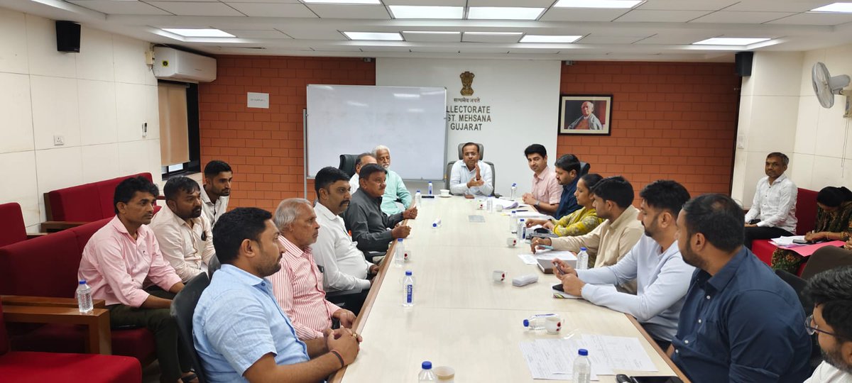 Collector Mehsana (@collectormeh) on Twitter photo મતદાન મથકોના પુનર્ગઠન કાર્યક્રમ અન્વયેે મહેસાણા જિલ્લાના માન.ધારાસભ્યશ્રીઓ તથા તમામ માન્ય રાજકીય પક્ષોના આગેવાનો સાથે બેઠક યોજવામાં આવી.
<a href="/CEOGujarat/">Chief Electoral Officer, Gujarat</a> <a href="/ECISVEEP/">Election Commission of India</a> <a href="/SpokespersonECI/">Spokesperson ECI</a> મતદાન મથકોના પુનર્ગઠન કાર્યક્રમ અન્વયેે મહેસાણા જિલ્લાના માન.ધારાસભ્યશ્રીઓ તથા તમામ માન્ય રાજકીય પક્ષોના આગેવાનો સાથે બેઠક યોજવામાં આવી.
<a href="/CEOGujarat/">Chief Electoral Officer, Gujarat</a> <a href="/ECISVEEP/">Election Commission of India</a> <a href="/SpokespersonECI/">Spokesperson ECI</a>