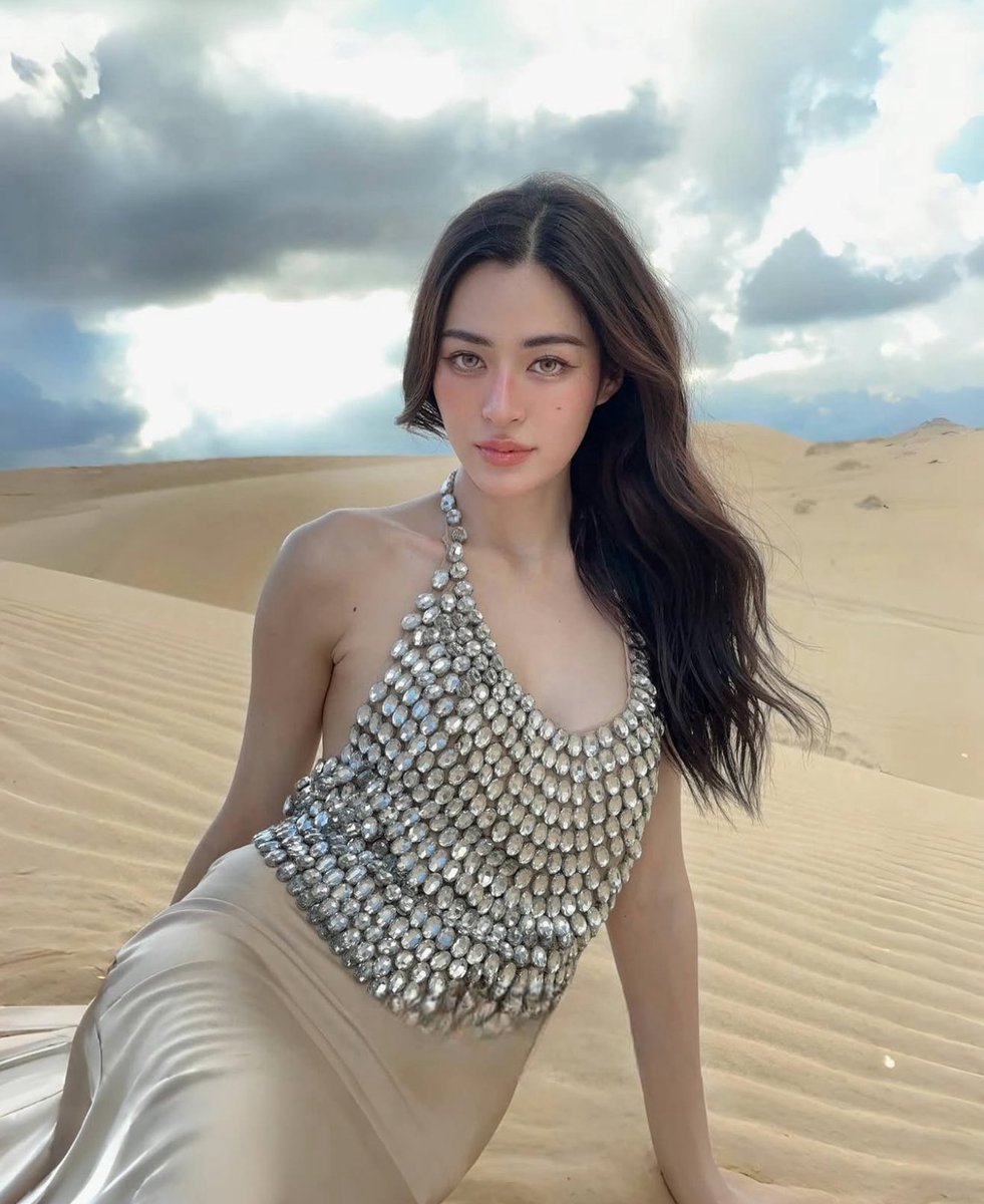 แล้วฉันทึ่เป็นแม่ ตะลิซ กับ ตะหลิง
สภาพจิตใจต้องแกร่งแค่ไหน ….. ไม่ต้องห่วง ฉันผ่านมาเยอะมาก หนักมากก็ผ่านมาแล้ว

สิ่งที่ฉันมีให้ ศลป ที่ฉันรักคือ
“ฉันจะปกป้ิงและพาลูกๆฉันไปให้ไกลที่สุดเท่าที่จะทำได้” เท่านี้แหละ