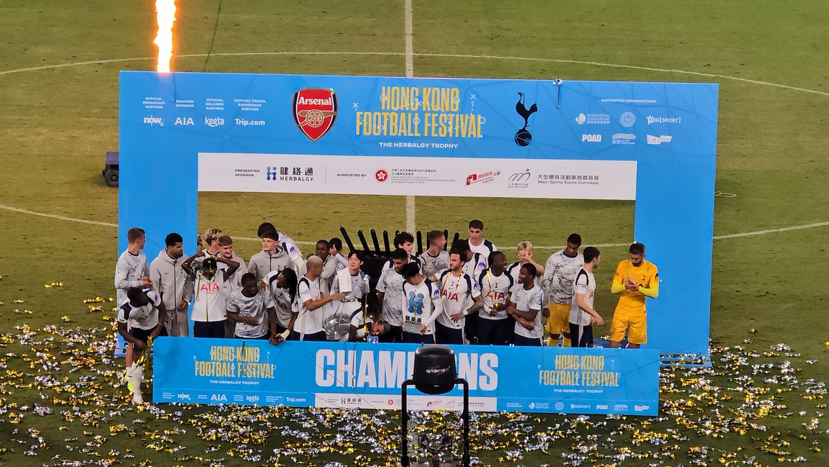 Chris Cowlin tweet media