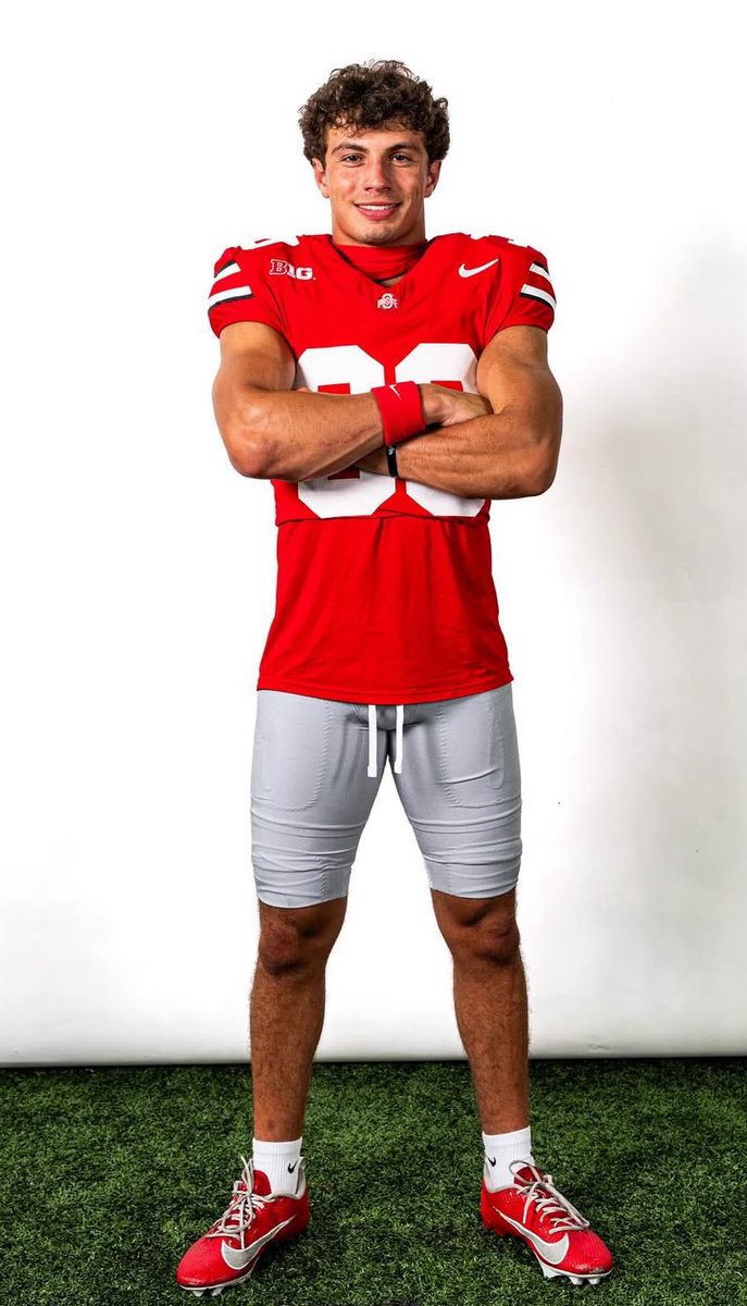uncledrew_UB16's tweet photo. Day 1 of fall camp !! … @cody_haddad enjoy the journey and stay hungry. @OhioStateFB @SIHSCleveland @FBIGNATIUS https://t.co/G6BVn5sDHh