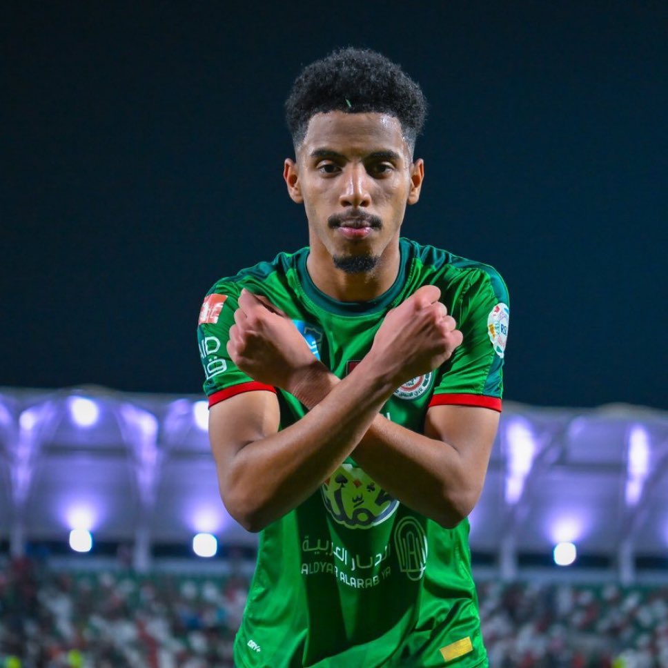 أرقام محمد عبدالرحمن في الدوري هذا الموسم 📊:

• 25 مباراة
• 1 هدف ⚽️
• 1 أسيست 🎯
• 537 تمريرة ناجحة
• 10 فرص مصنوعة
• 24 مراوغة ناجحة
• 31 افتكاك ناجح
• 100 فوز في الثنائيات
• 16 كرة عالية ناجحة

الله ينفع به 🤩💚
