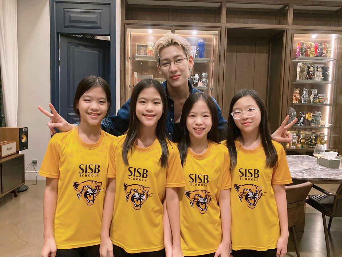 น่าร้าก~

#BamBam #뱀뱀 <a href="/BamBam1A/">BamBam</a>