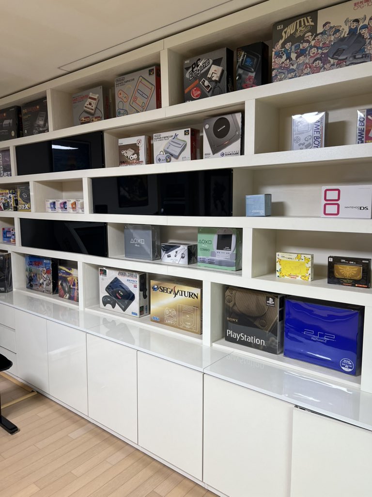 I had the most fun playing games during my school days in the 1990s, so I have a strong attachment to games from that era. I’ve been collecting games over the years, but the majority of my collection is from the ’90s.