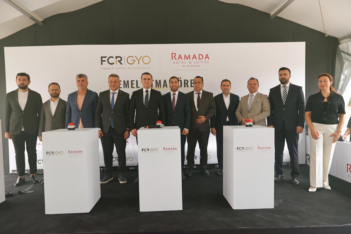 Kaymakamımız Mehmet Yıldız, FCR GYO tarafından ilçemizde yapımına başlanan Ramada Hotel İstanbul Sabiha Gökçen Airport Projesi’nin Temel Atma Töreni’ne katıldı.
