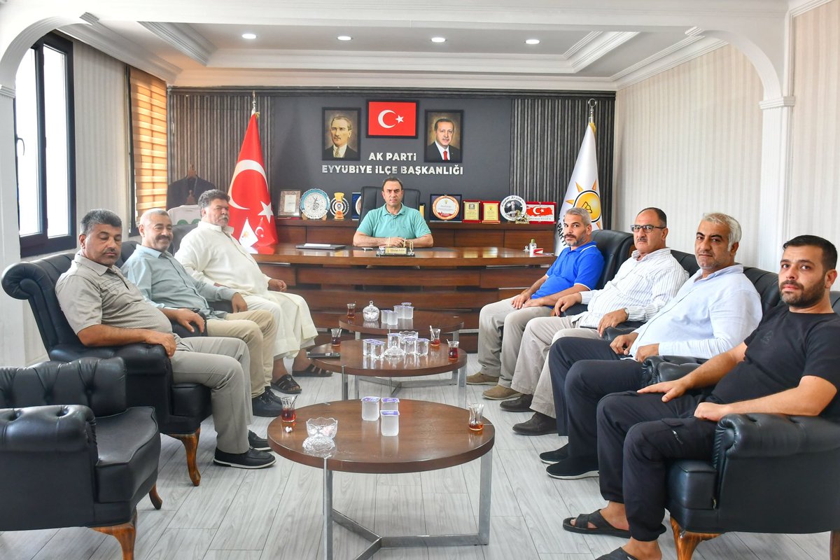 AK PARTİ EYYÜBİYE (@akpartieyyubiye) on Twitter photo 📍AK PARTİ EYYÜBİYE İLÇE BAŞKANLIĞI
İlçe Belediye Meclis Üyemiz Ömer Faruk Baykuş ve Vatandaşlarımız, İlçe Başkanımız Süleyman Elgün’ü ziyaret ettiler.
Nazik ziyaretlerinden ötürü kendilerine teşekkür ederiz.
#SevdamızEyyübiye #Eyyübiye #AkEyyübiye #SüleymanElgün
<a href="/RTErdogan/">Recep Tayyip Erdoğan</a> 📍AK PARTİ EYYÜBİYE İLÇE BAŞKANLIĞI
İlçe Belediye Meclis Üyemiz Ömer Faruk Baykuş ve Vatandaşlarımız, İlçe Başkanımız Süleyman Elgün’ü ziyaret ettiler.
Nazik ziyaretlerinden ötürü kendilerine teşekkür ederiz.
#SevdamızEyyübiye #Eyyübiye #AkEyyübiye #SüleymanElgün
<a href="/RTErdogan/">Recep Tayyip Erdoğan</a>