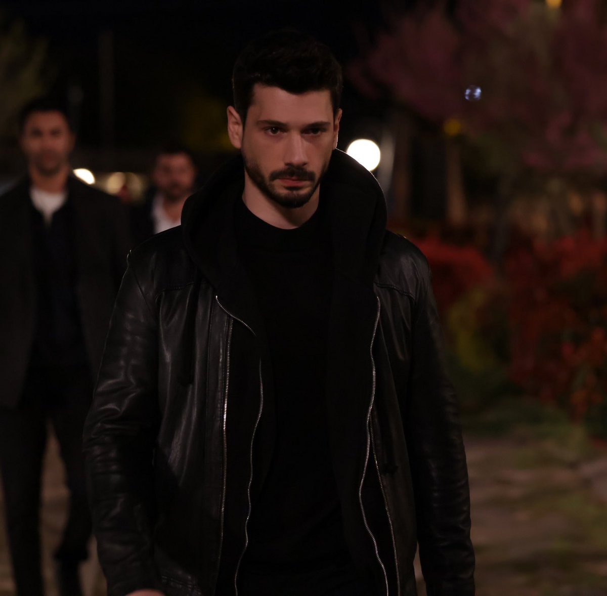 سيناريو حدود غير جاهز للان 
#HudutsuzSevda