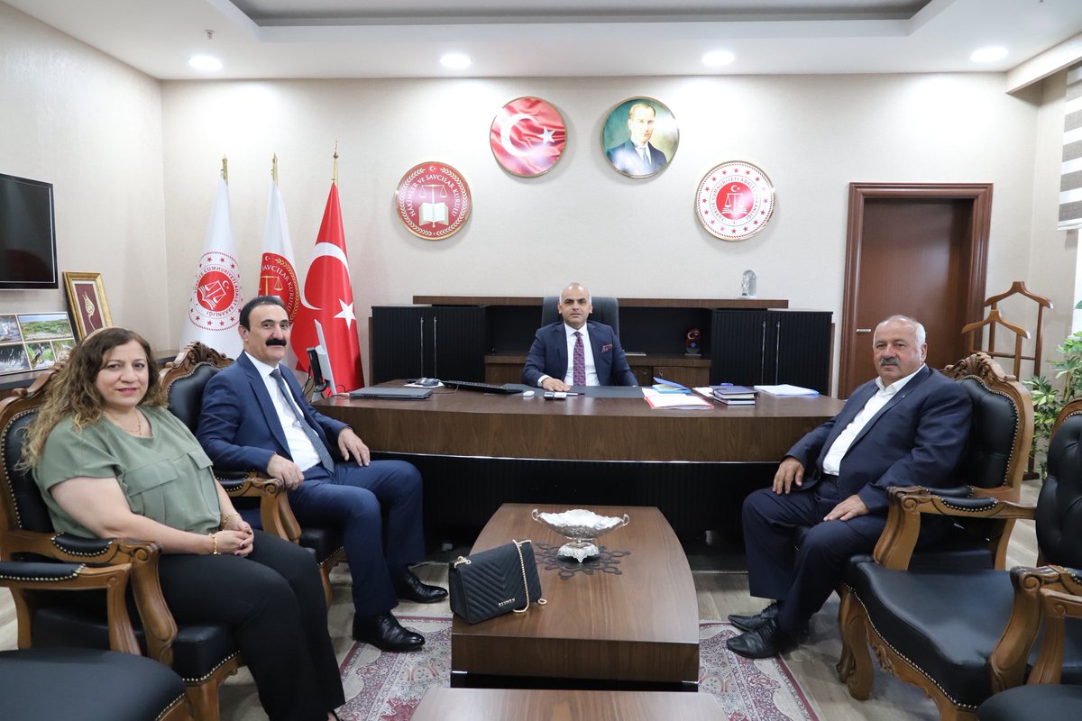 Van Ticaret Borsası (@vanticborsa) on Twitter photo Yönetim Kurulu Başkanımız Nayif Süer, Meclis Başkan Yardımcımız ve Yönetim Kurulu Üyemiz ile birlikte, yeni görevine ilimizde başlayan Van Cumhuriyet Başsavcısı Sn. Osman Kara’yı makamında ziyaret ederek hayırlı olsun dileklerinde bulundu.
<a href="/Nayifsuer/">Nayif SÜER</a> <a href="/mer6Ayhan/">Meral Ayhan</a> Yönetim Kurulu Başkanımız Nayif Süer, Meclis Başkan Yardımcımız ve Yönetim Kurulu Üyemiz ile birlikte, yeni görevine ilimizde başlayan Van Cumhuriyet Başsavcısı Sn. Osman Kara’yı makamında ziyaret ederek hayırlı olsun dileklerinde bulundu.
<a href="/Nayifsuer/">Nayif SÜER</a> <a href="/mer6Ayhan/">Meral Ayhan</a>