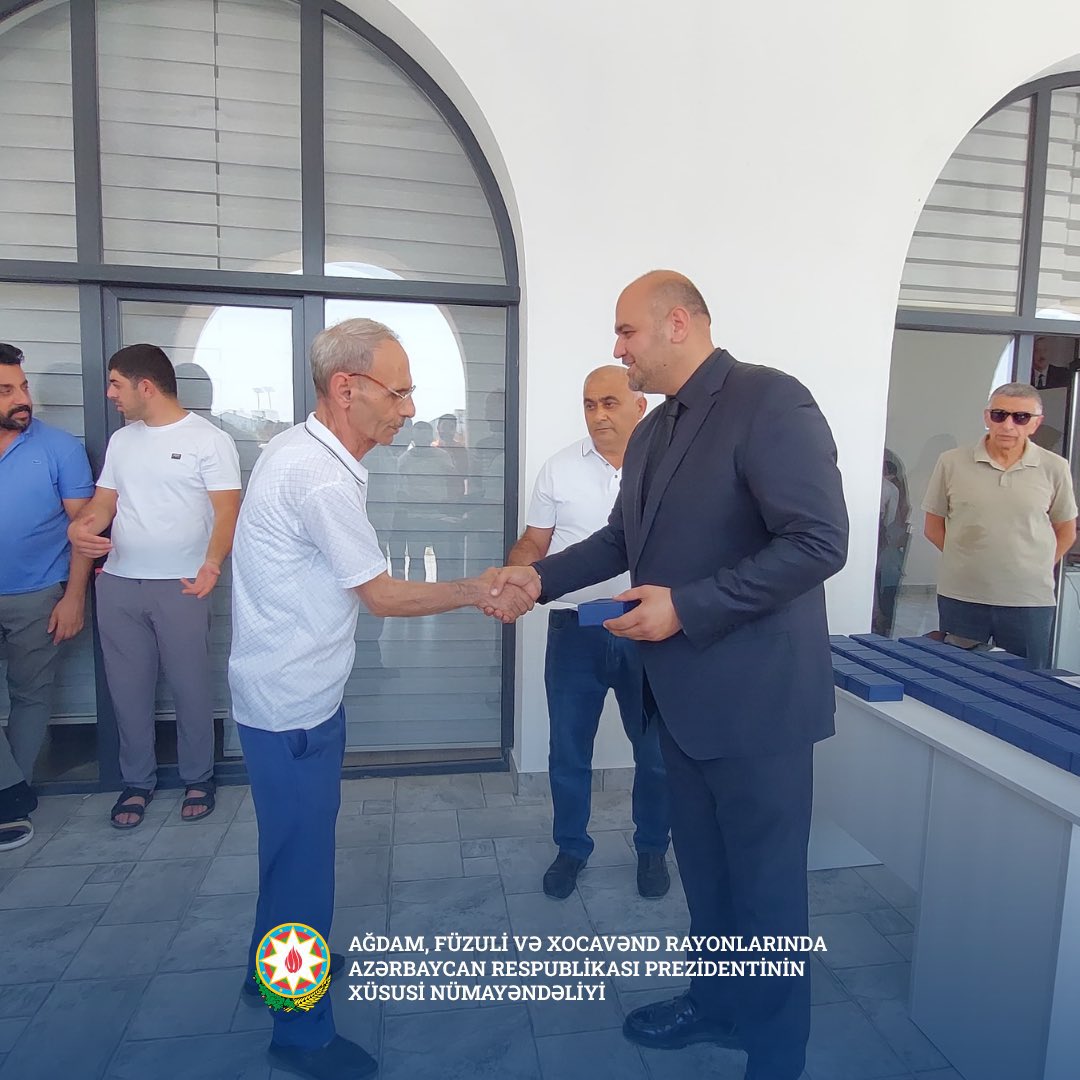 Bu gün Ağdamın Xıdırlı kəndinə daha 58 ailə, 225 nəfər geri qayıtdı. Bununla da Xıdırlı kəndində yaşayan ailələrin sayı 188-ə, sakinlərin sayı isə 737-ə çatdı.

#Ağdam #Füzuli #Xocavənd