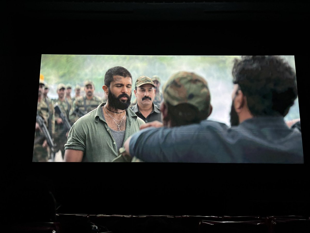 Ankit__DeV's tweet photo. bright HDR quality, perfect pitch blacks, sound quality peaks👌🏻
only drawbacks are legroom space and screen size
#EpiqLuxon
#Kimgdom
@aaacinemasoffl @epiqcinema @AsianCinemas_ https://t.co/ZaMhBP9p4R