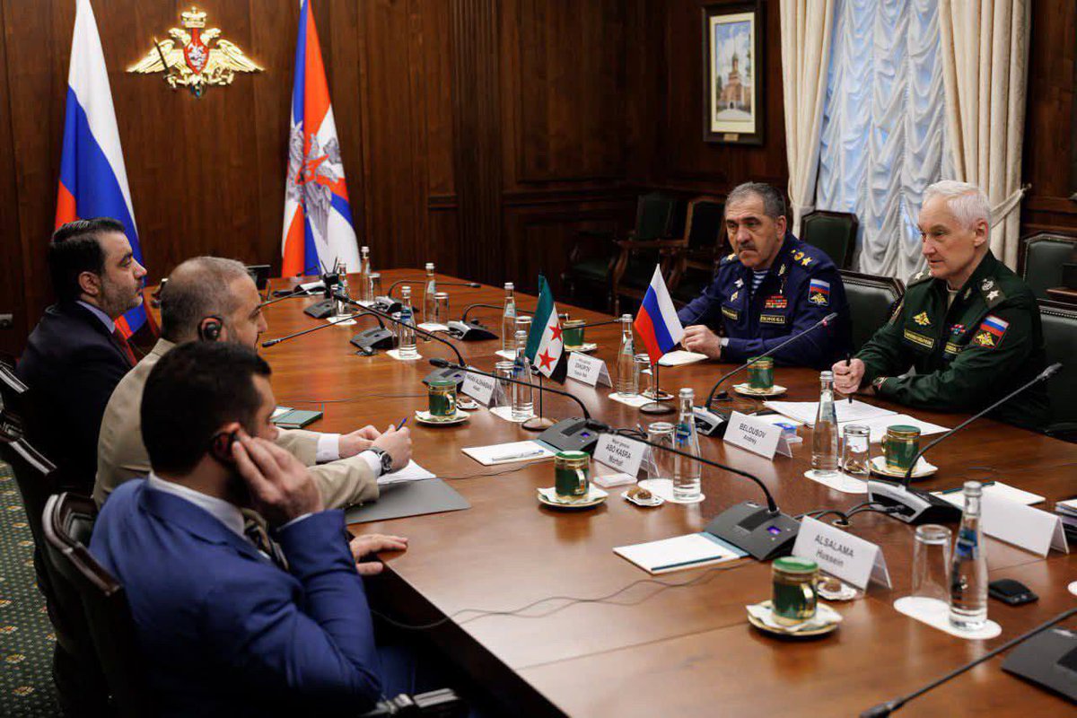 Wassim Nasr (@simnasr) on Twitter photo <a href="/AsaadHShaibani/">ุฃุณุนุฏ ุญุณู ุงูุดูุจุงูู</a> #Syrie le ministre de la dรฉfense <a href="/Murhaf_abuqasra/">ู
ุฑูู ุฃุจู ูุตุฑุฉ</a> & le patron des renseignements ร Moscou <a href="/AsaadHShaibani/">ุฃุณุนุฏ ุญุณู ุงูุดูุจุงูู</a> #Syrie le ministre de la dรฉfense <a href="/Murhaf_abuqasra/">ู
ุฑูู ุฃุจู ูุตุฑุฉ</a> & le patron des renseignements ร Moscou