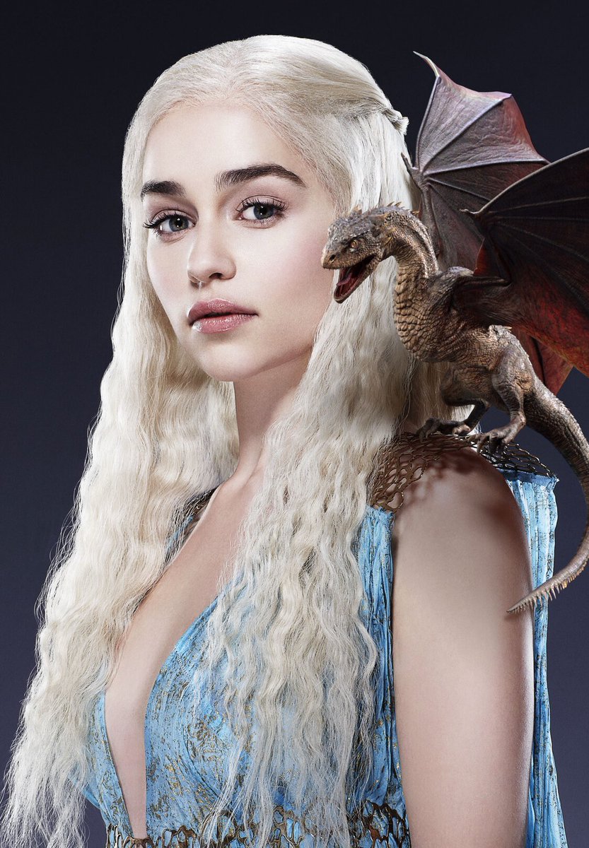 KingTargaryenn's tweet photo. Dime un actor o actriz que haya nacido para interpretar su papel. Comienzo yo:

-Emilia Clarke como Daenerys Targaryen. https://t.co/QcFhgr2XVo