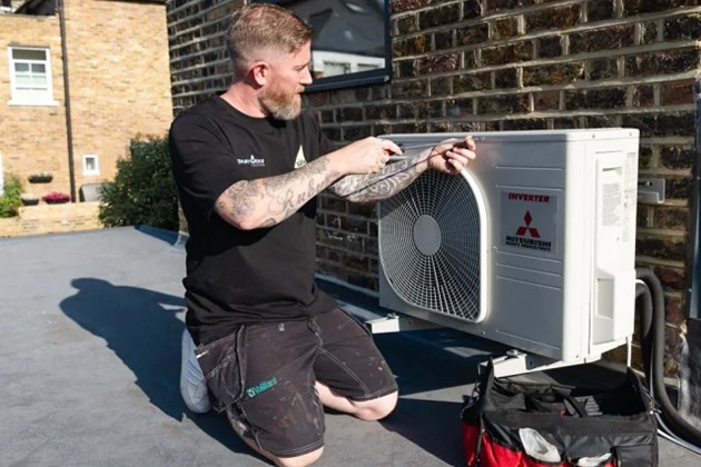 Beat the UK Heat Waves with Gasworks Air Conditioning! - Hot or cold, we can make your home a comfortable haven actonw3.com/default.asp?se…