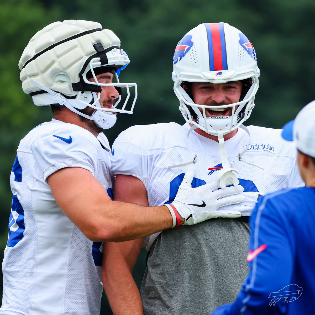 The DK Bros are together again. 😁

#BillsCamp | #BillsMafia