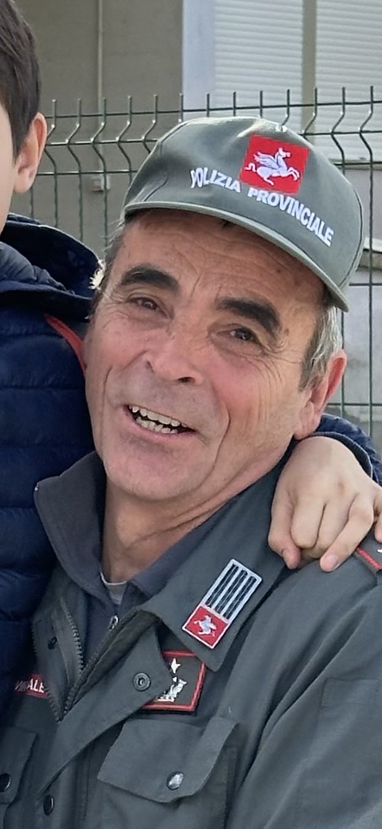 Dario Nardella (@darionardella) on Twitter photo Piango la prematura improvvisa scomparsa del comandante della Polizia Provinciale di Firenze Roberto Galeotti, persona generosa, competente e disponibile, che ricorderò sempre con affetto. Ai suoi familiari amici e colleghi rivolgo il più sentito cordoglio. <a href="/CittaMetro_FI/">CittaMetroFI</a> Piango la prematura improvvisa scomparsa del comandante della Polizia Provinciale di Firenze Roberto Galeotti, persona generosa, competente e disponibile, che ricorderò sempre con affetto. Ai suoi familiari amici e colleghi rivolgo il più sentito cordoglio. <a href="/CittaMetro_FI/">CittaMetroFI</a>