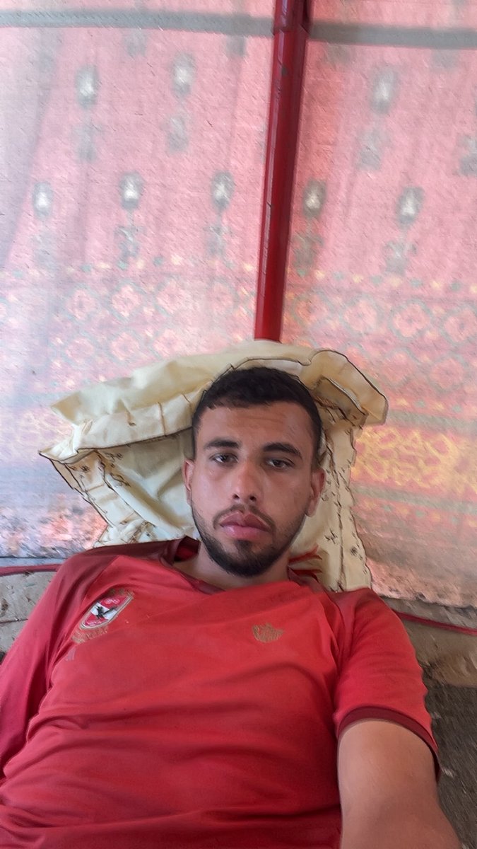 Mo7mmd30's tweet image. My account is literally dying !!

If u had one word to tell me what would it be ? Support me w comment 🇵🇸🍉 or even a dot .