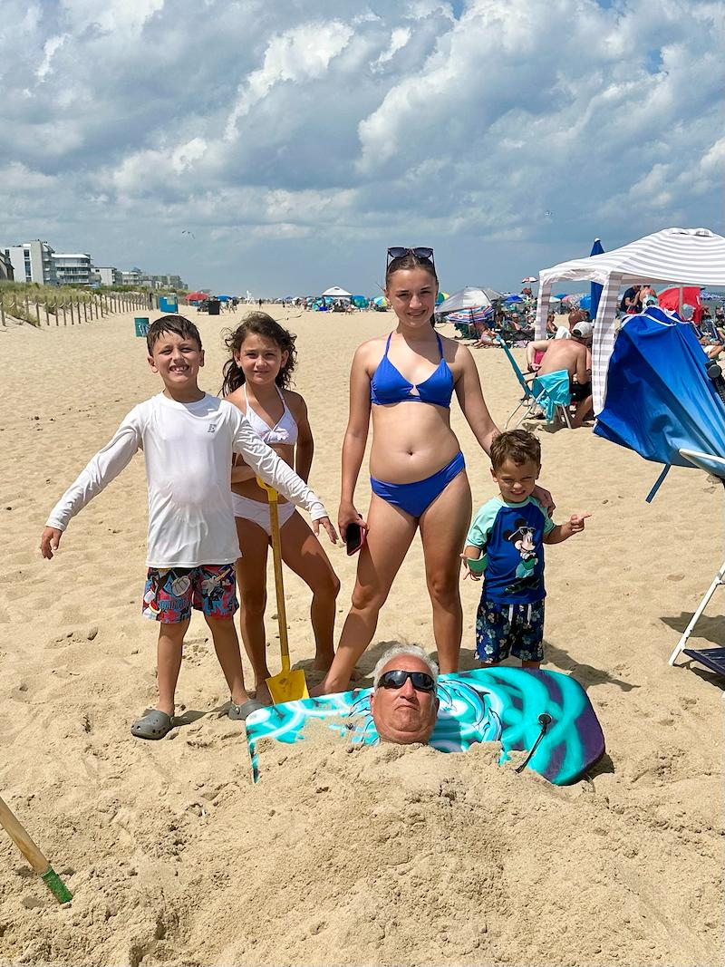 krisfras's tweet photo. I’m a finalist in Carousel Oceanfront Hotel’s Story Contest. Help me rally votes: https://t.co/mU6dhiLwiO https://t.co/hzBUvPhpOa