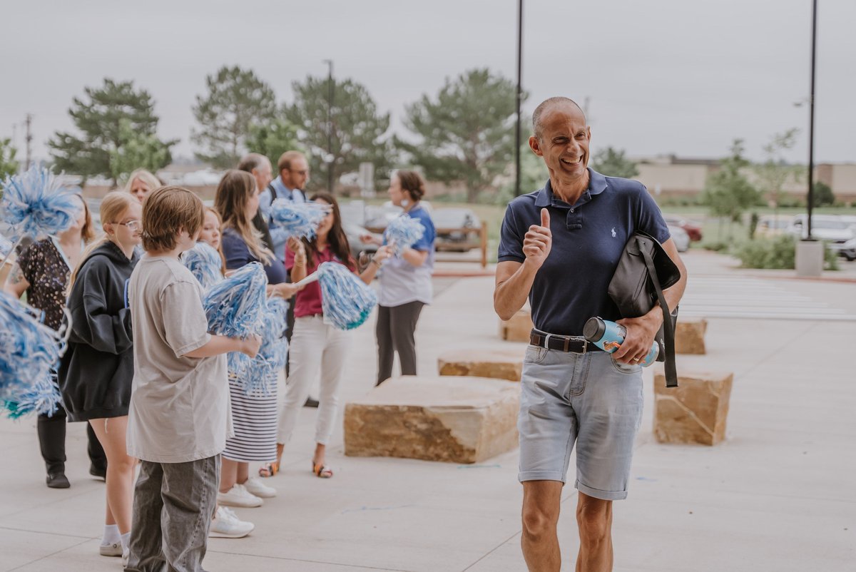 greeleyschools's tweet photo. Welcome to D6! 

We had a great time welcoming new educators to this morning's New Professional Academy!  Educators new to D6 will spend this week networking and learning about benefits, curriculum, assessment, instructional practices, and more! 

Thank you for choosing D6! https://t.co/4Iu4SvAMYT
