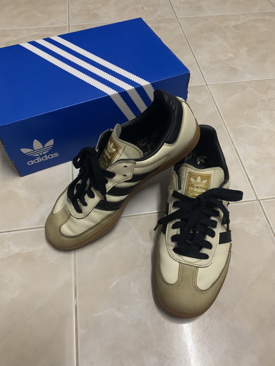 maprang57464401's tweet photo. Adidas Samba แท้จากช็อป💯
7.5us 

📍1800 รวมส่งค่า 📍

ดูเพิ่มเติมได้ค้าบ

#รองเท้ามือสอง #รองเท้ามือสองของแท้  #รองเท้าผ้าใบ #ส่งต่อ #adidas #adidassamba  #รองเท้ามือ2 #ส่งต่อเสื้อผ้ามือ2  #ส่งต่อเสื้อผ้า https://t.co/V6yDpEqq0Y