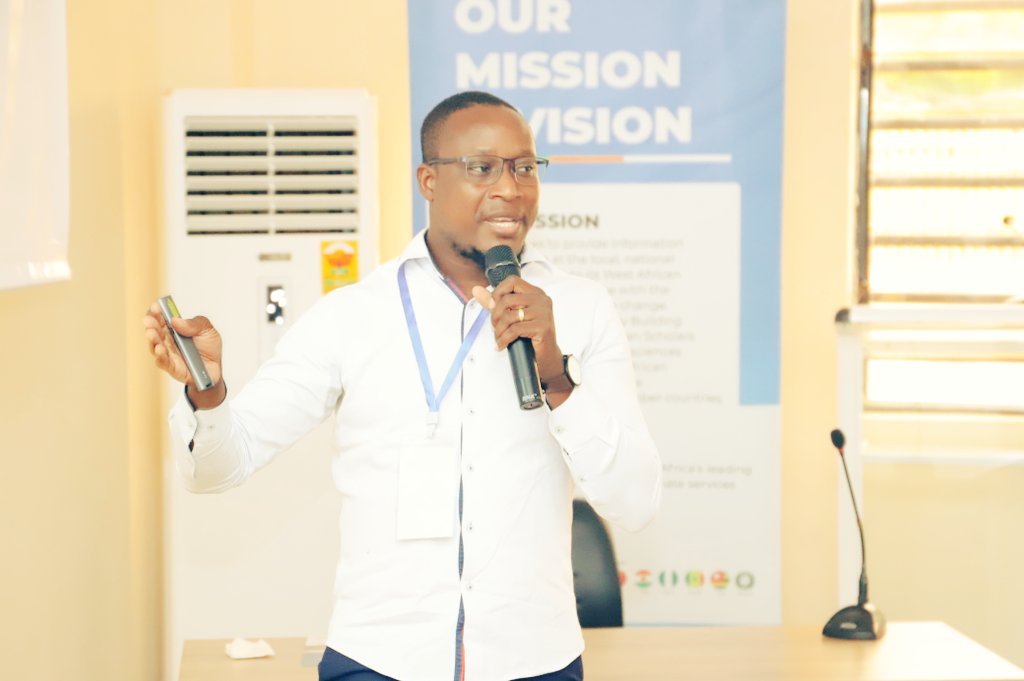 auguste27503544's tweet photo. Atelier régional de WASCAL sur la biomasse &amp; bioénergies à l’Université de Lomé. Innovations Technologiques de la Biomasse et des Bioénergies vers des solutions propres, durables et innovantes ! 
#WASCAL #Bioénergie #LT2B #Afrique #zedbox #innovatehub https://t.co/sFyE02QRQx